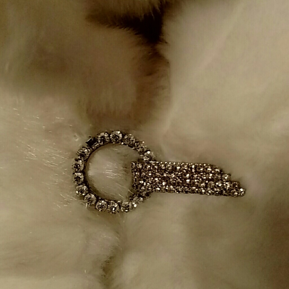 Pamela McCoy Ivory Faux Fur Jacket - Picture 2 of 4